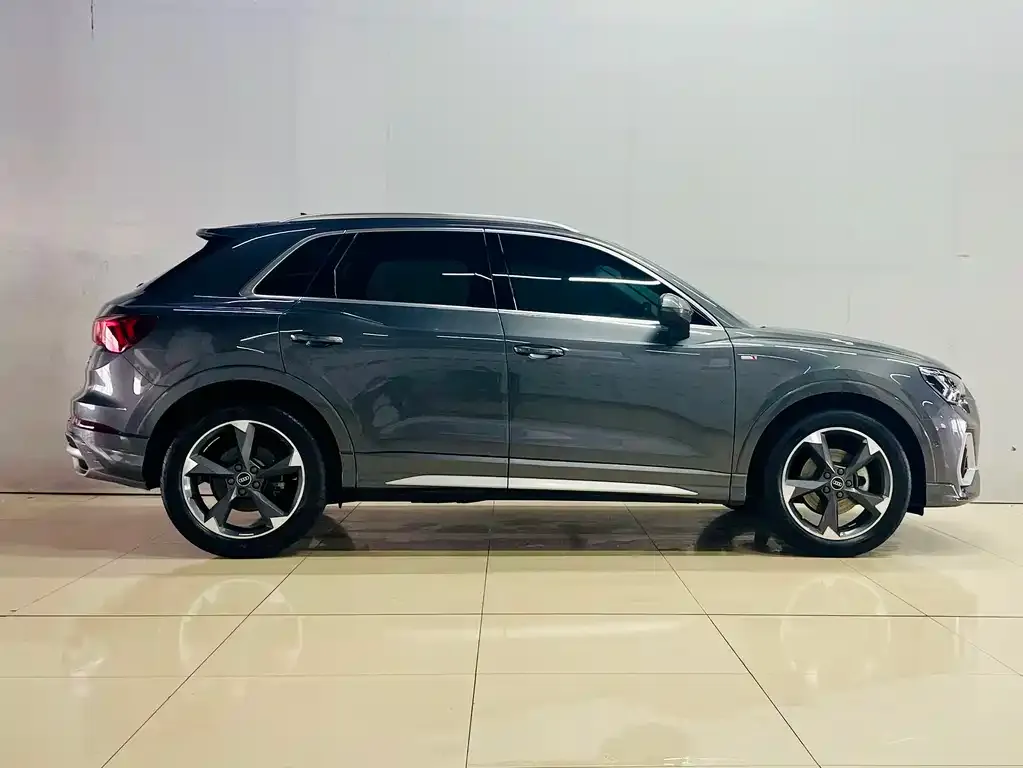 Audi Q3 — фото 3