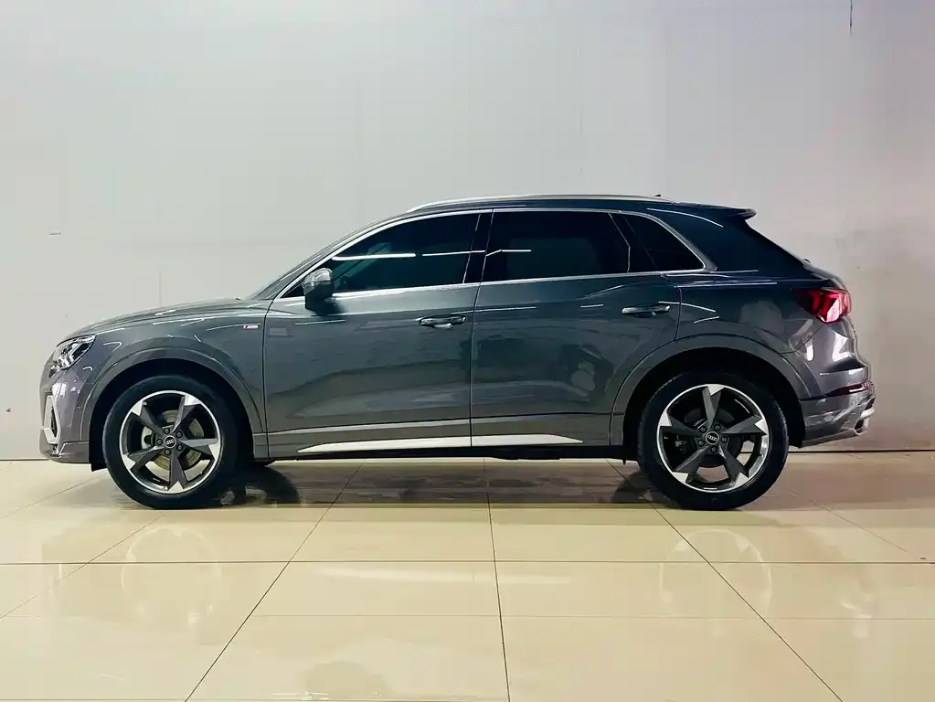 Audi Q3 — фото 2