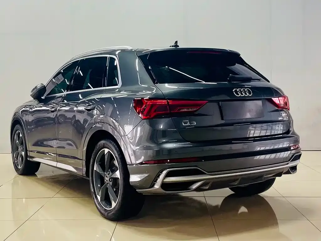 Audi Q3 — фото 6