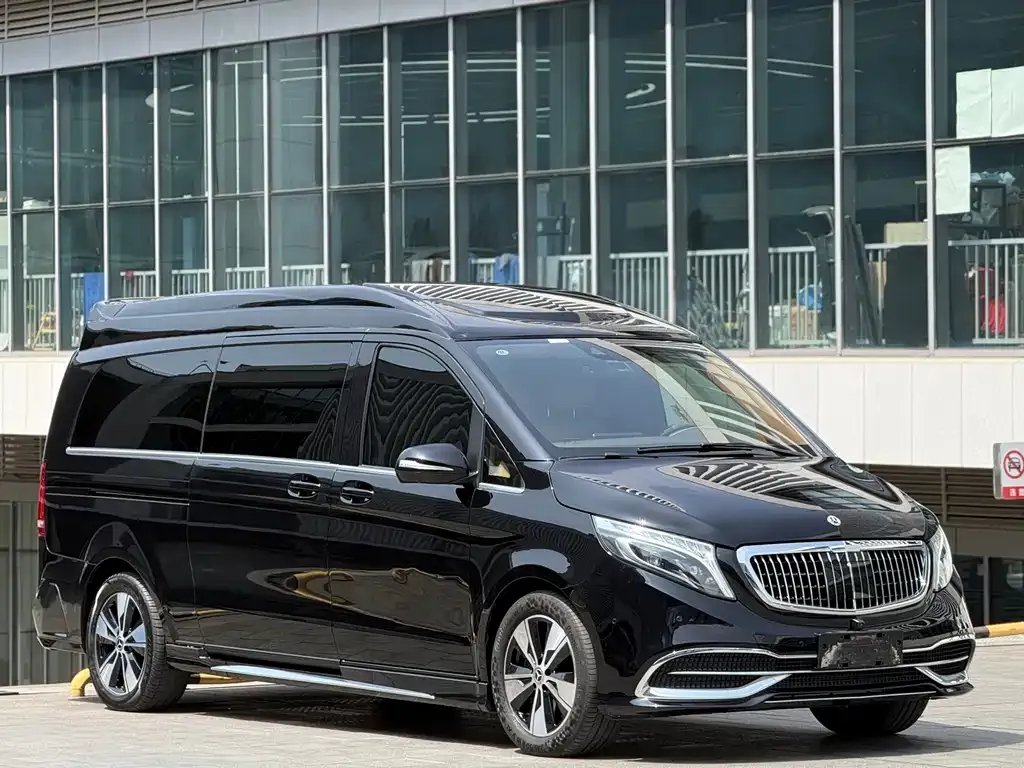 Mercedes-Benz V-Class — фото 10