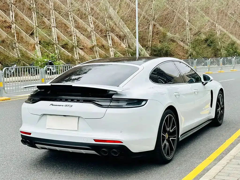 Porsche Panamera — фото 8