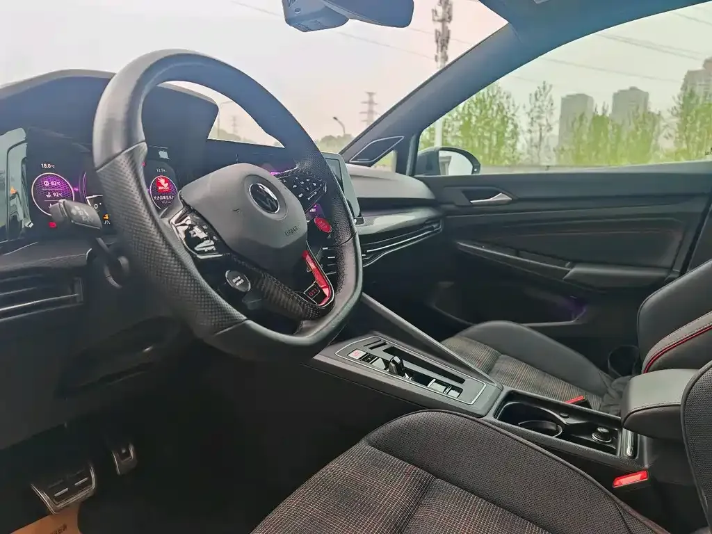 Volkswagen Golf GTI 2023 из CN, фото 6