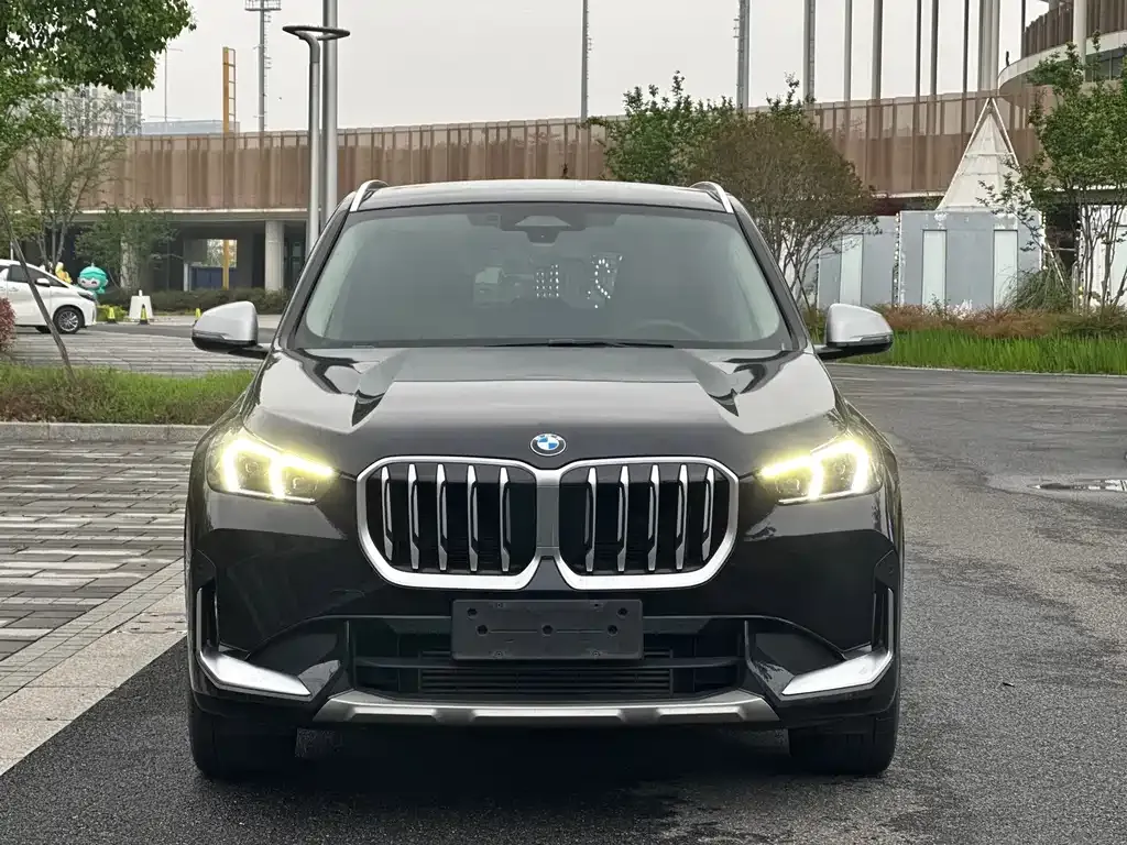 BMW X1 — фото 10