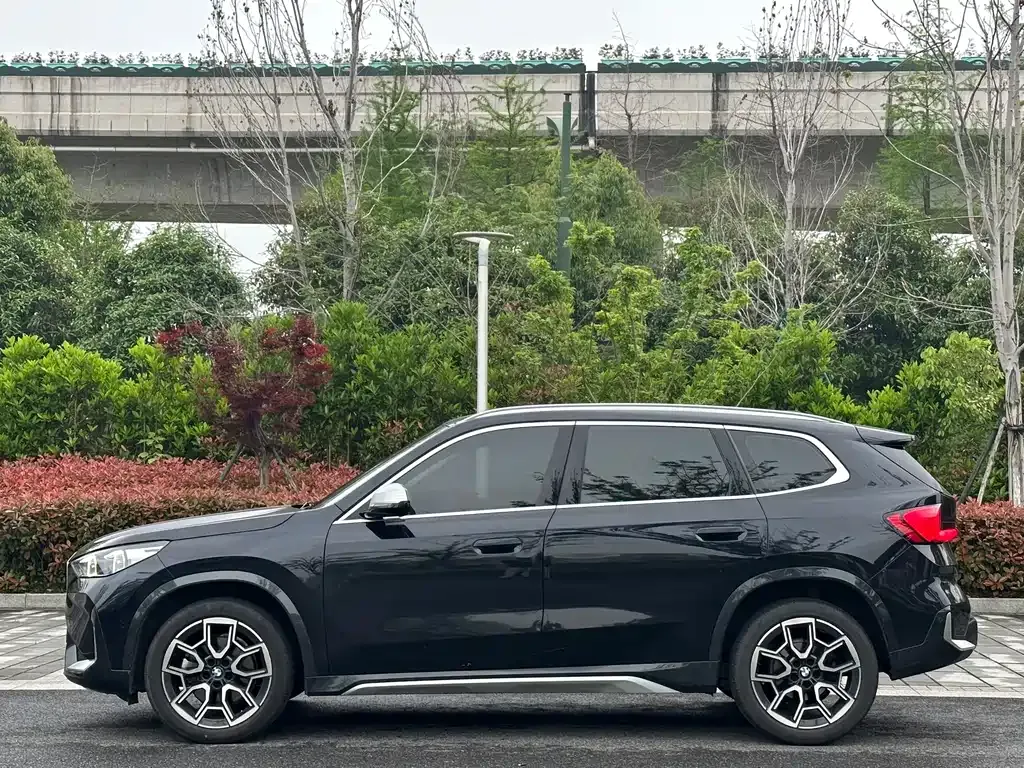 BMW X1 — фото 8