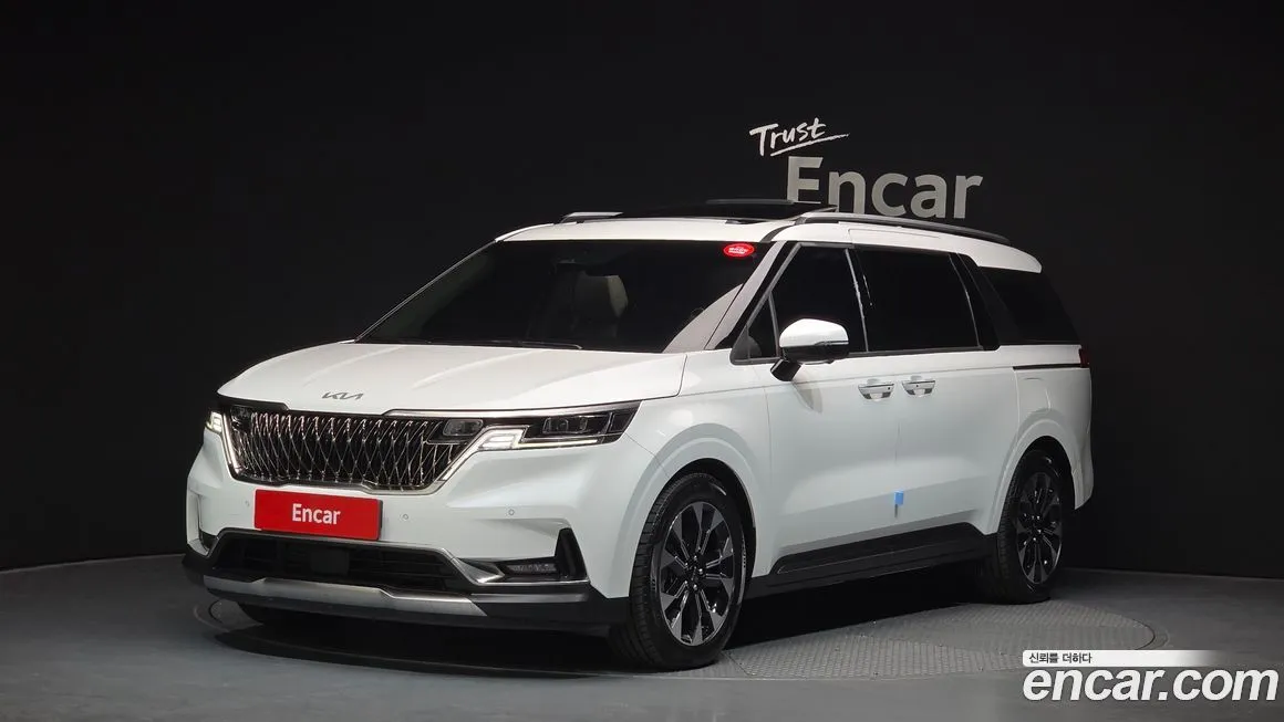 Kia Carnival — фото 1