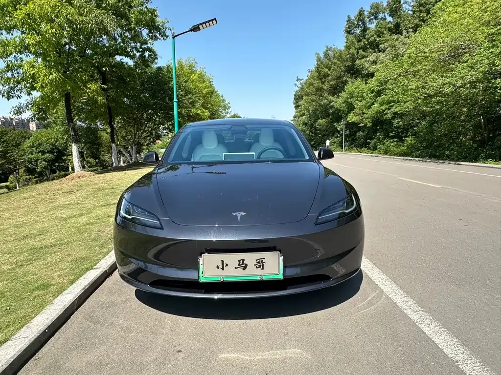 Tesla Model 3 — фото 7