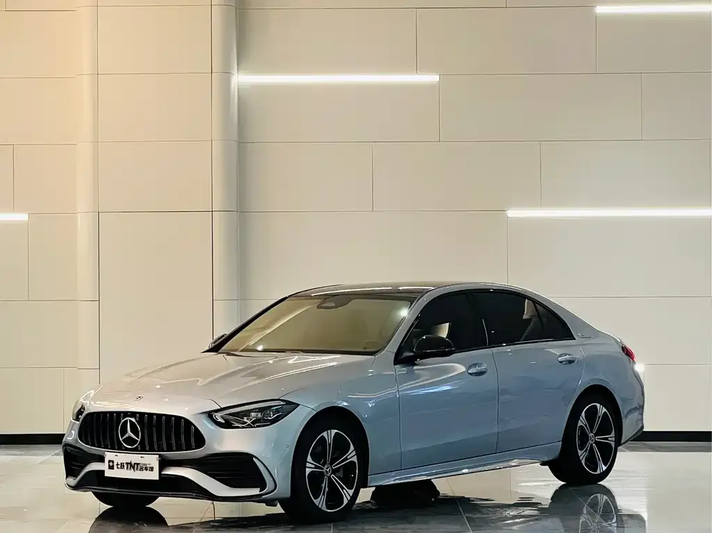 Mercedes-Benz C-Class — фото 1