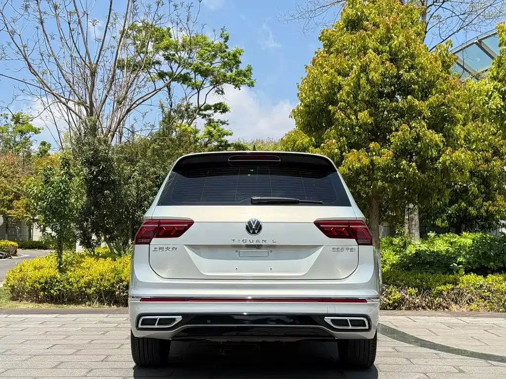 Volkswagen Tiguan L — фото 7