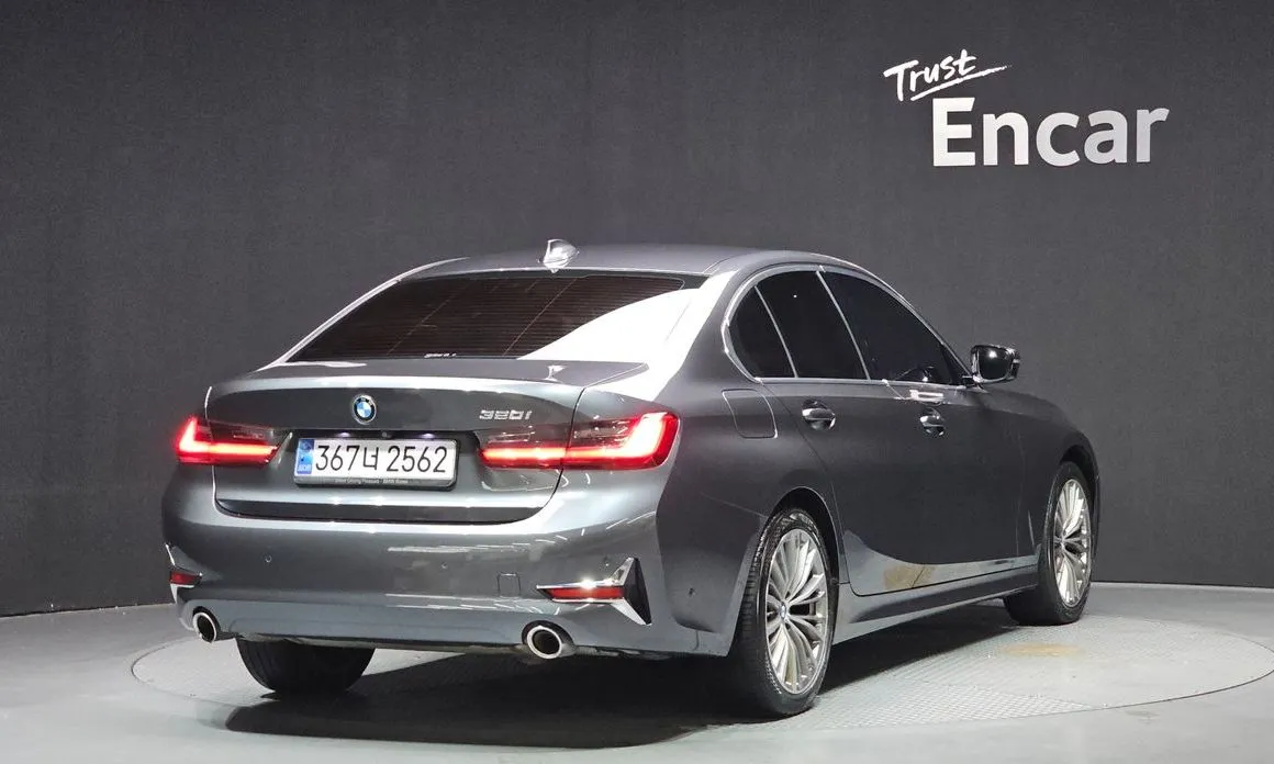 BMW 3-Series 2021 из KR, фото 3