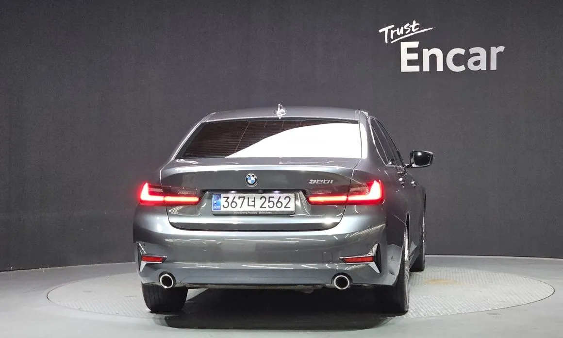 BMW 3-Series 2021 из KR, фото 6
