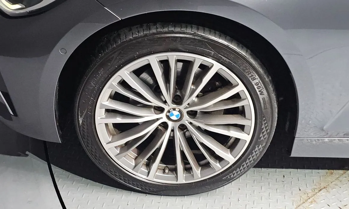 BMW 3-Series 2021 из KR, фото 8