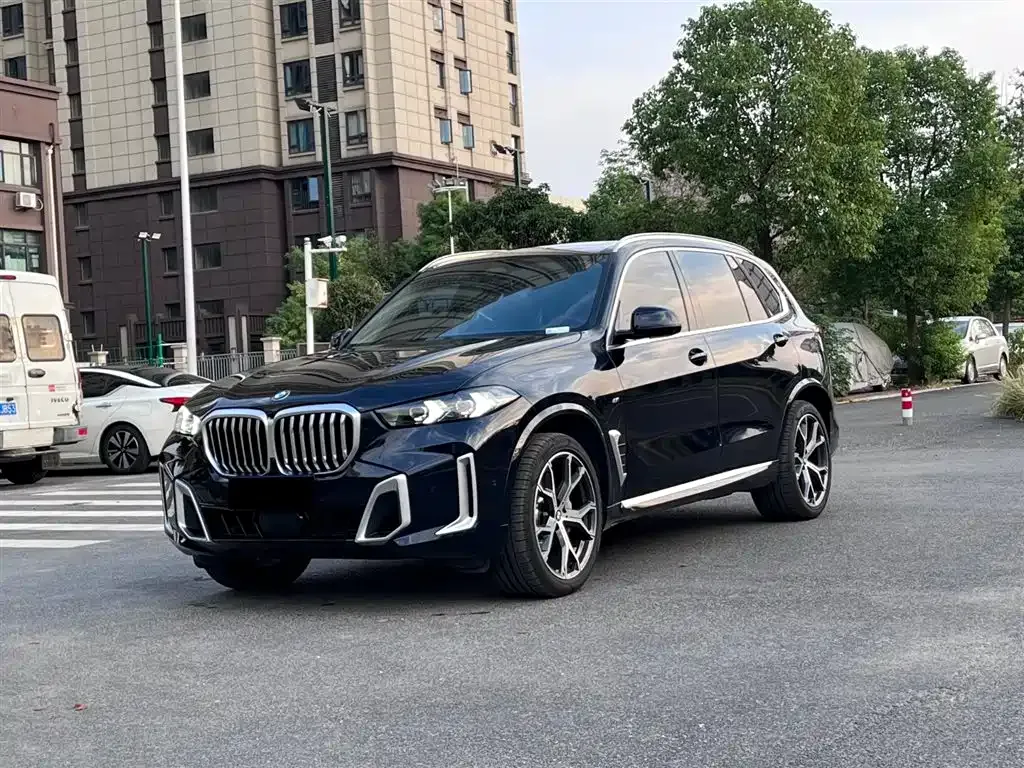 BMW X5 — фото 1