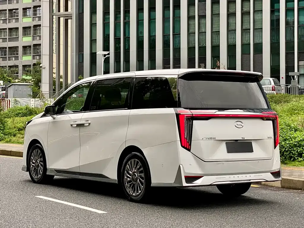 GAC Motor Trumpchi M8 — фото 9