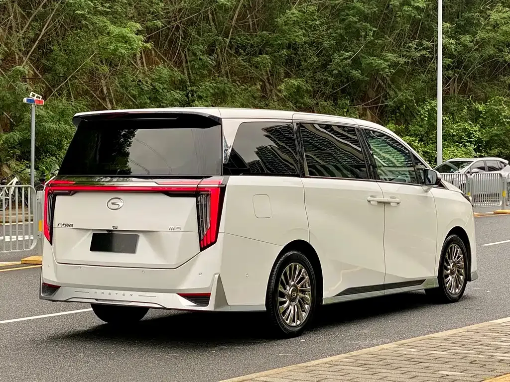 GAC Motor Trumpchi M8 — фото 4