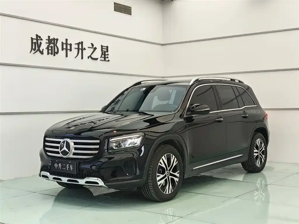 Mercedes-Benz GLB — фото 1