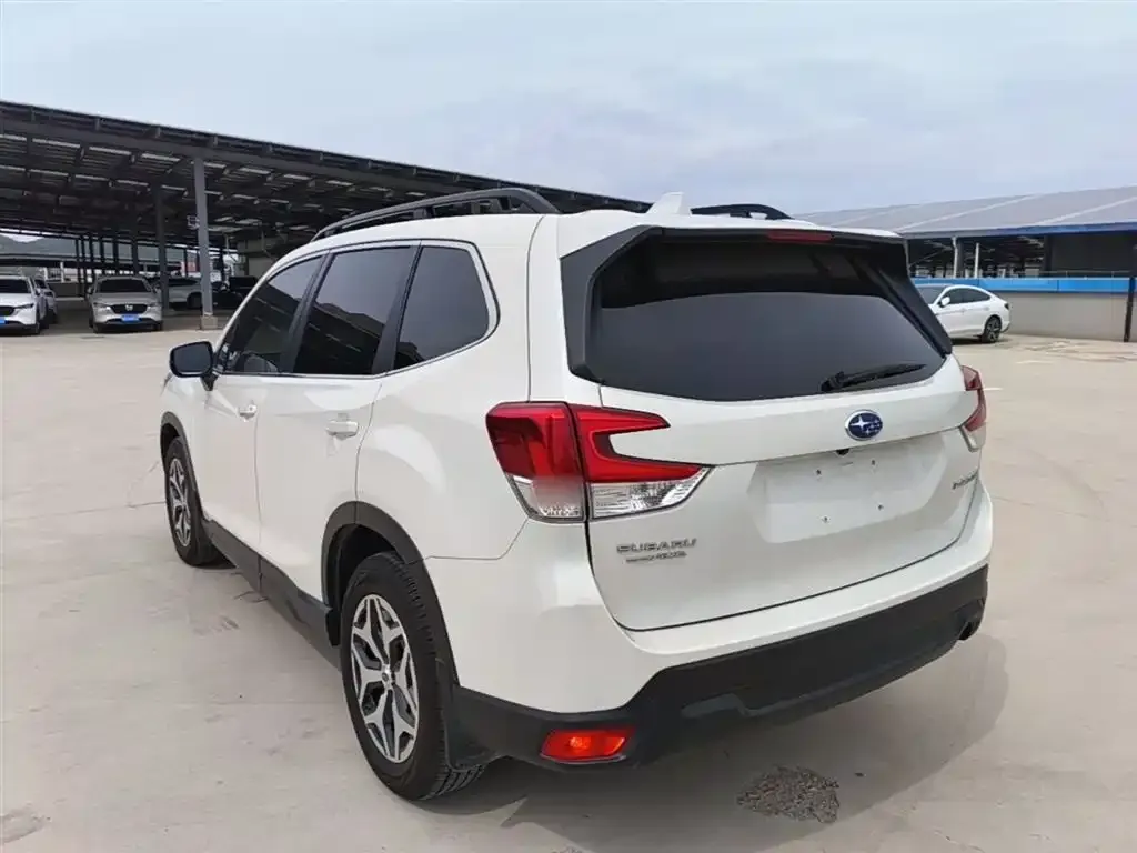 Subaru Forester — фото 7