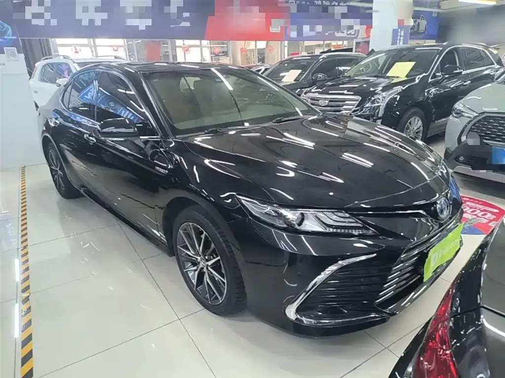 Toyota Camry — фото 6
