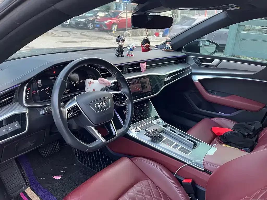 Audi A7L — фото 7