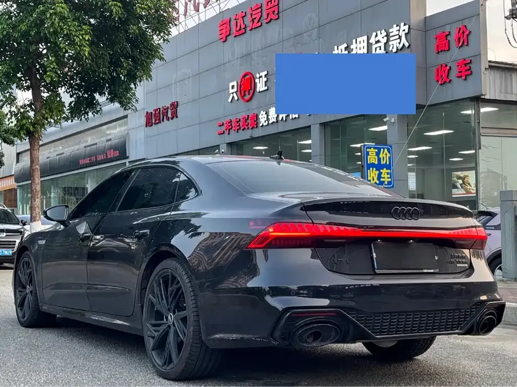 Audi A7L — фото 9