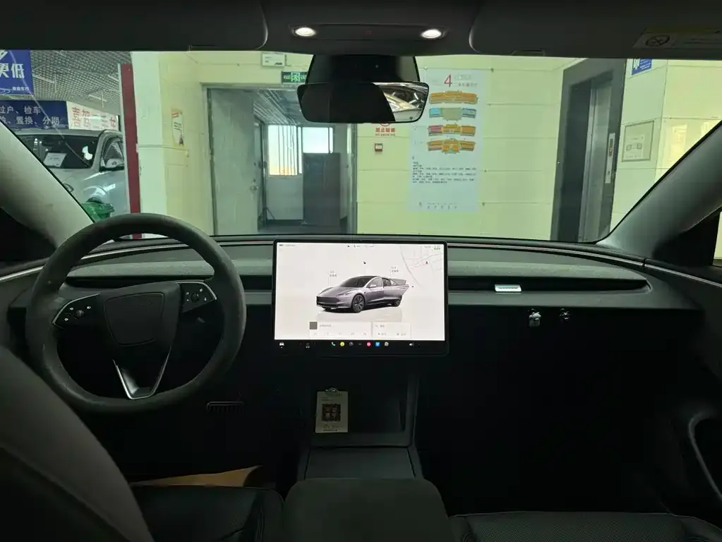 Tesla Model 3 — фото 2