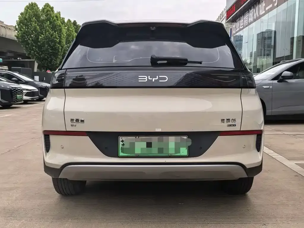BYD Hiace 05 EV — фото 5