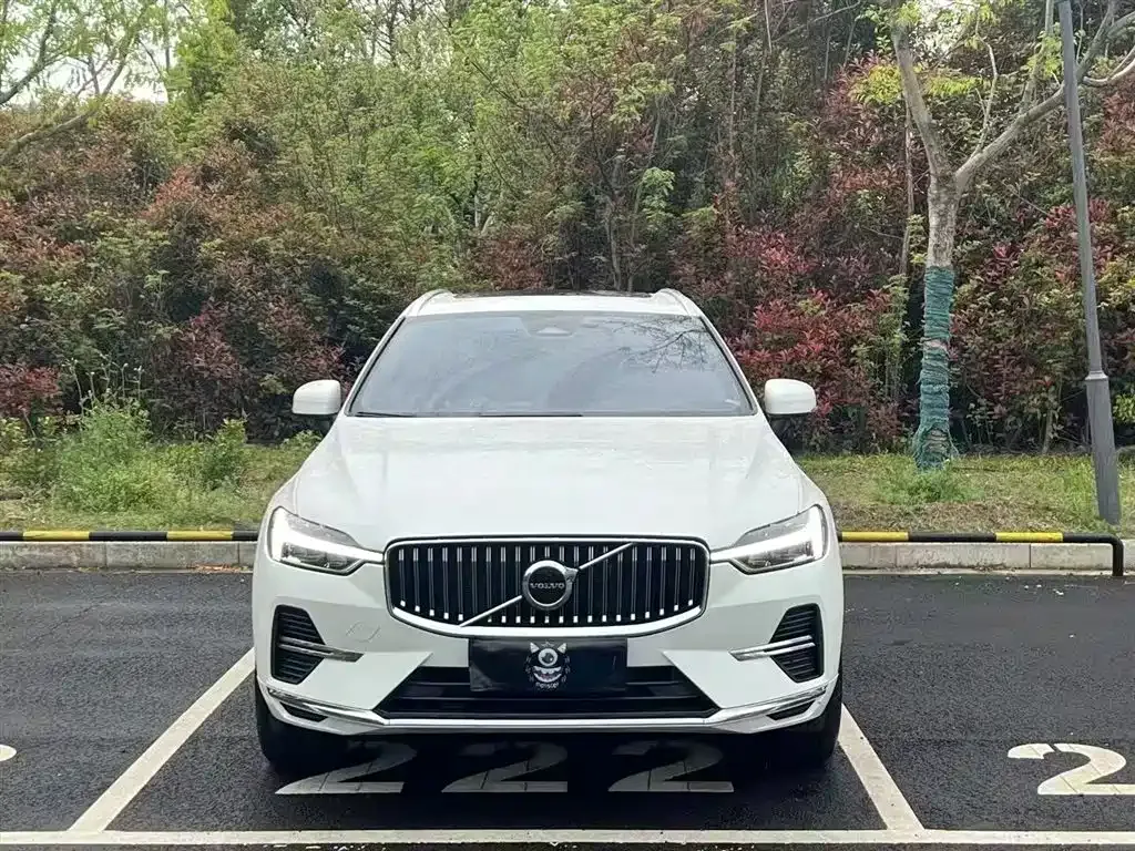 Volvo XC60 — фото 9