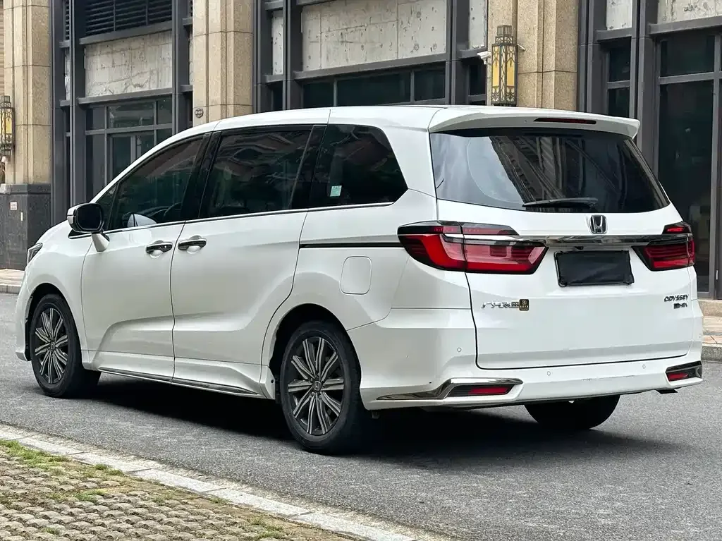 Honda Odyssey — фото 7