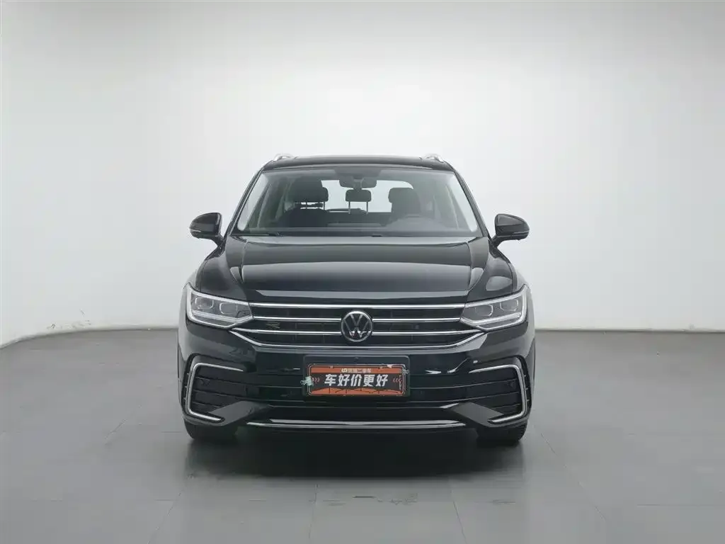 Volkswagen Tiguan L — фото 2