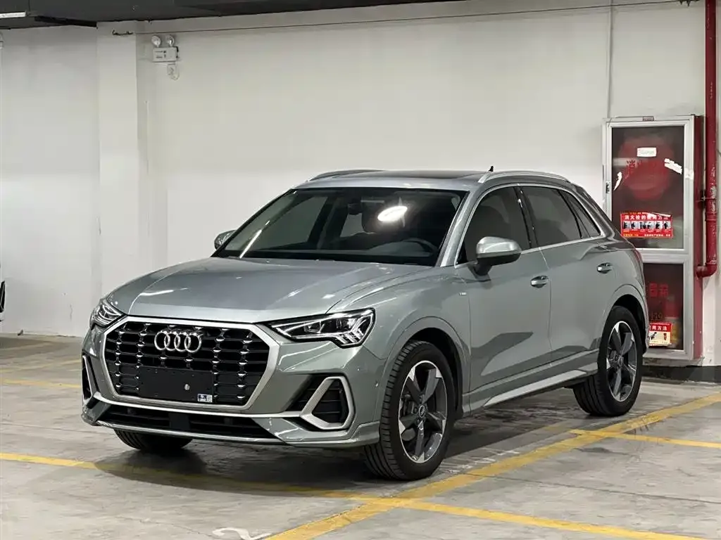 Audi Q3 — фото 1