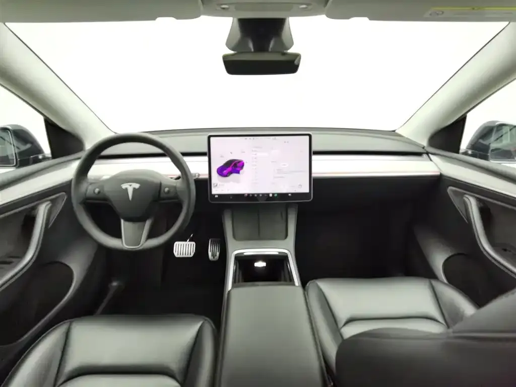 Tesla Model Y — фото 8