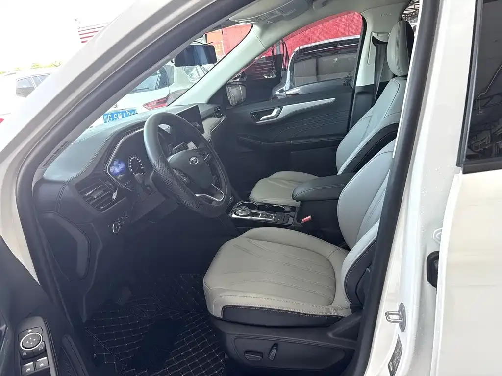Ford Escape 2025 из CN, фото 7