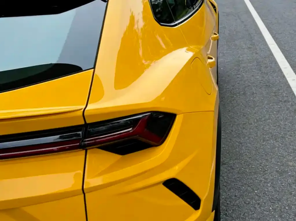 Lamborghini Urus — фото 7