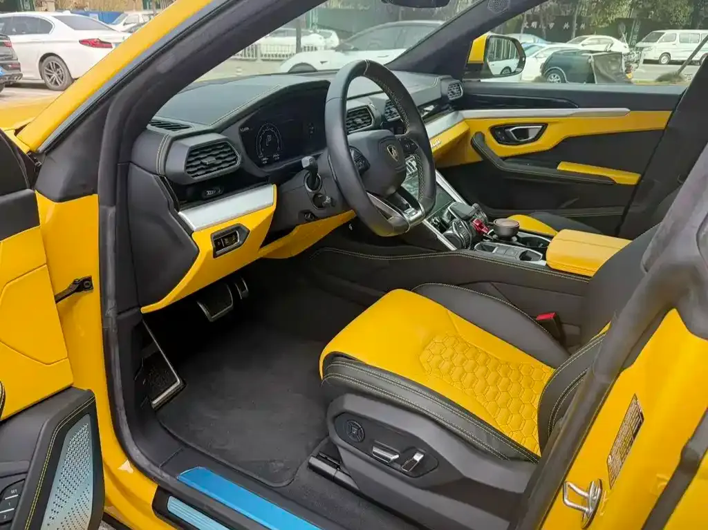 Lamborghini Urus — фото 5