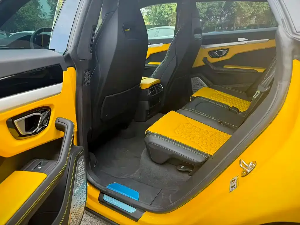 Lamborghini Urus — фото 8