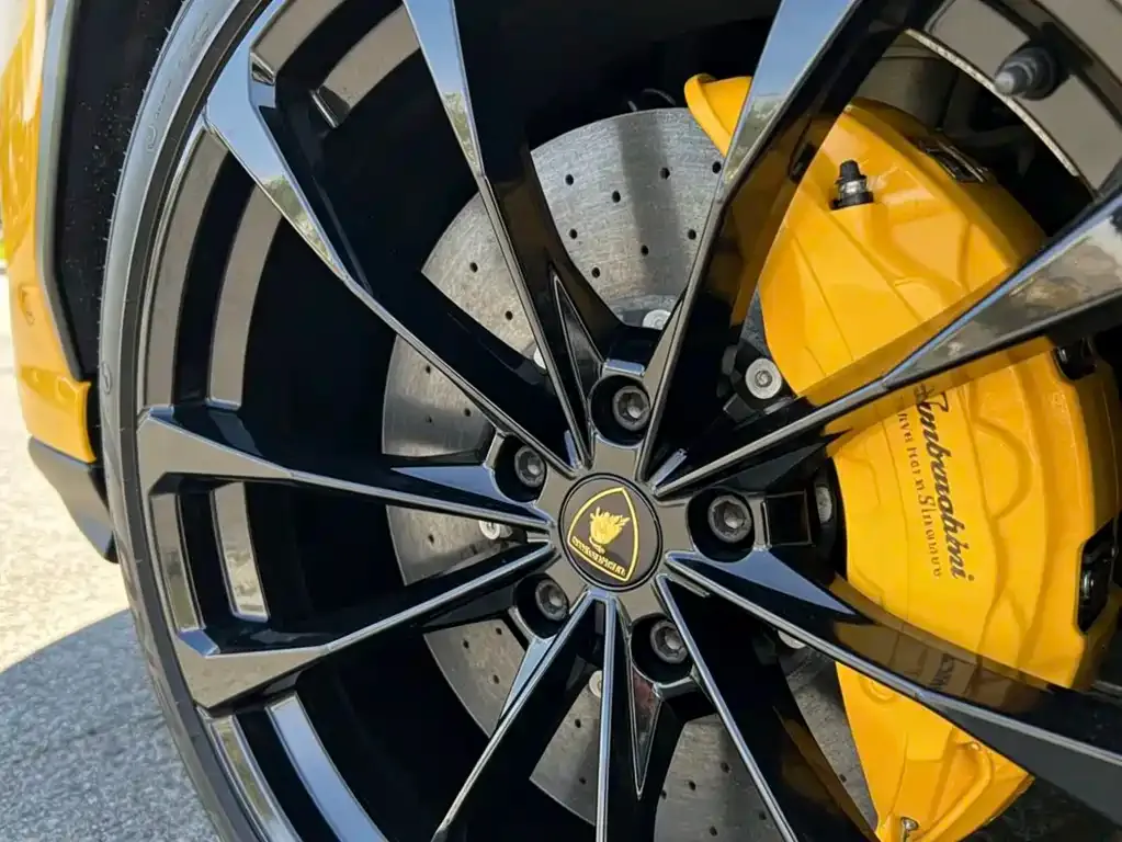 Lamborghini Urus — фото 3