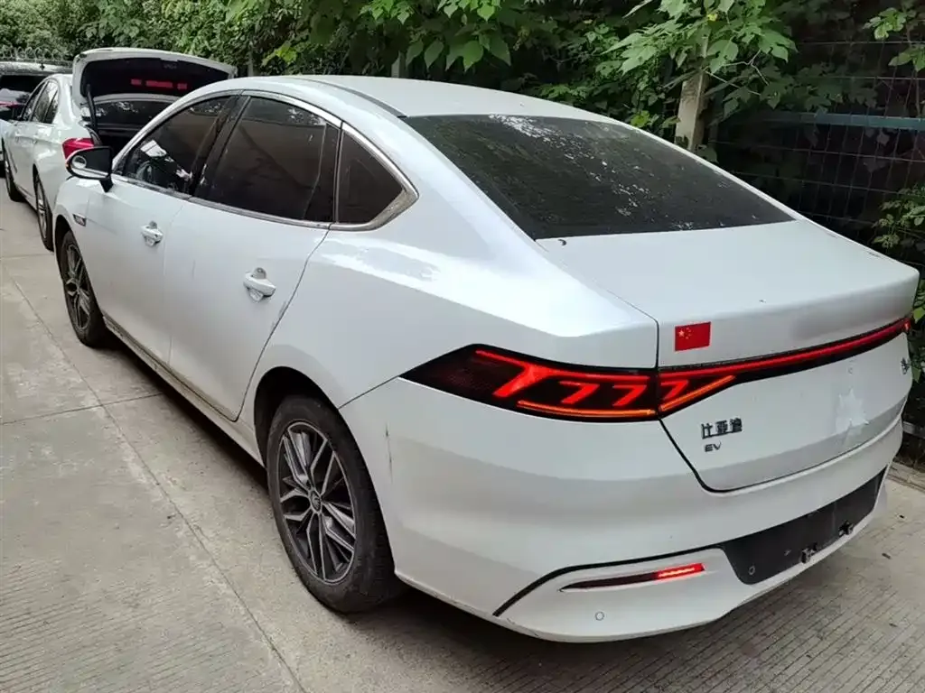BYD Qin PLUS — фото 10