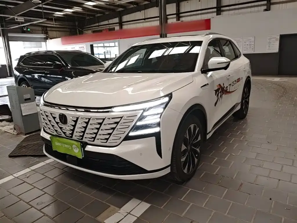 Changan CS75PLUS — фото 1