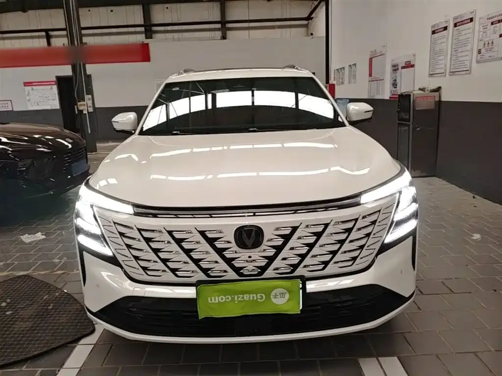 Changan CS75PLUS — фото 2