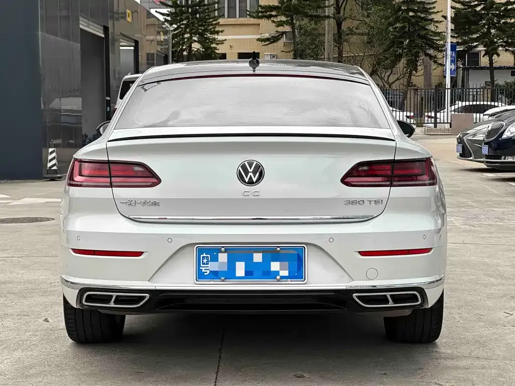 Volkswagen CC — фото 8