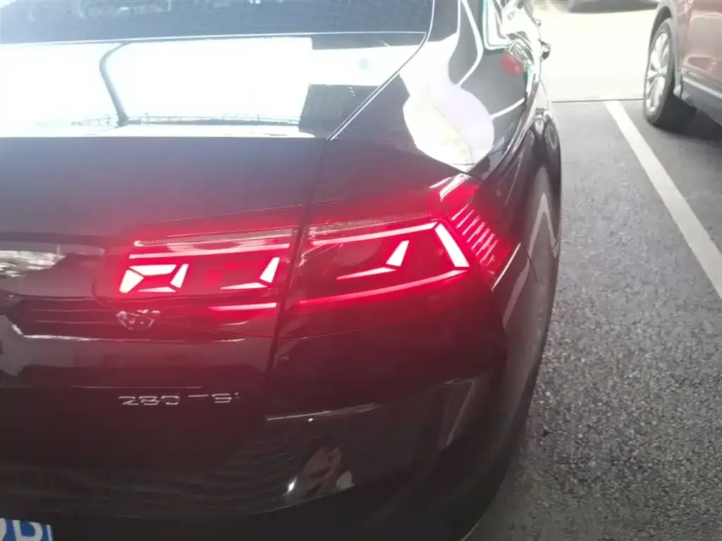 Volkswagen Magotan 2022 из CN, фото 3