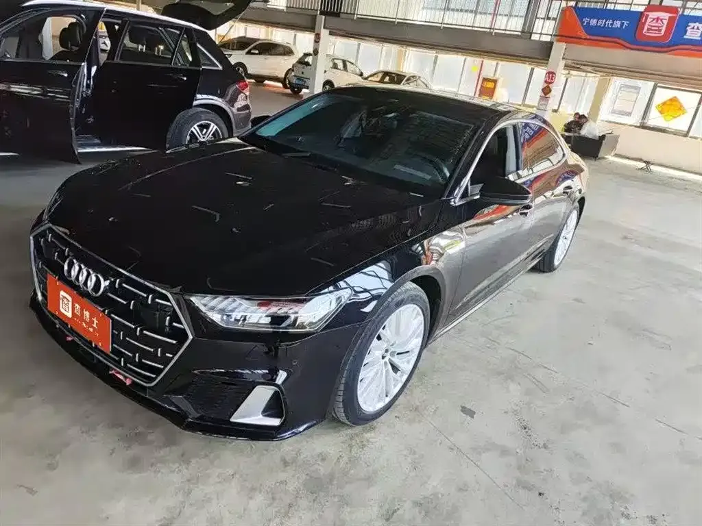 Audi A7L — фото 5