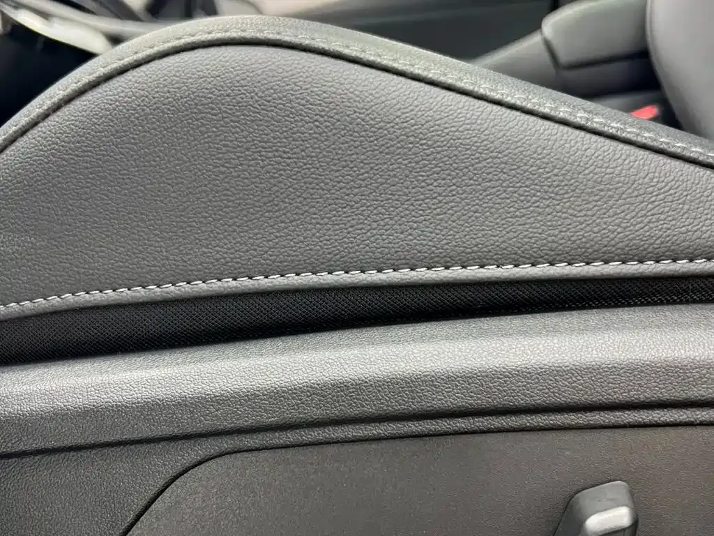 Hyundai Elantra — фото 10