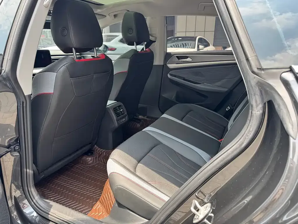 Volkswagen Lamando 2023 из CN, фото 2