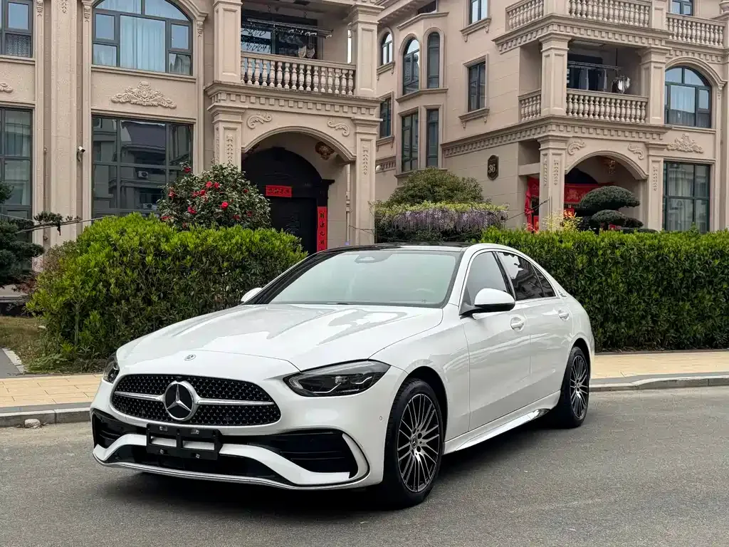 Mercedes-Benz C-Class — фото 1