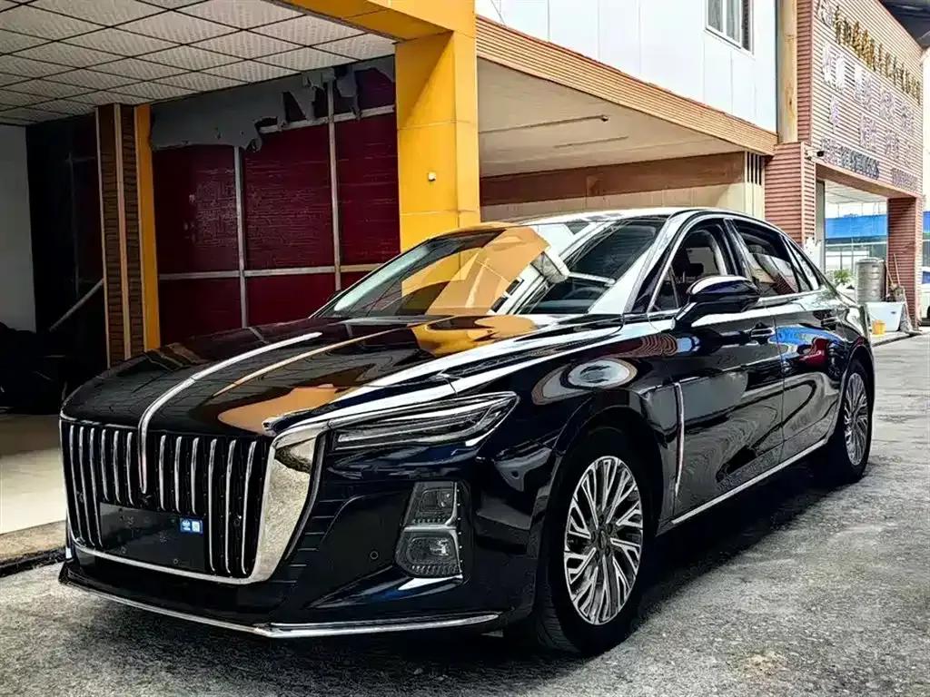 Hongqi H5 — фото 1