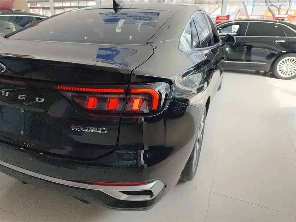 Ford Mondeo 2024 из CN, фото 8