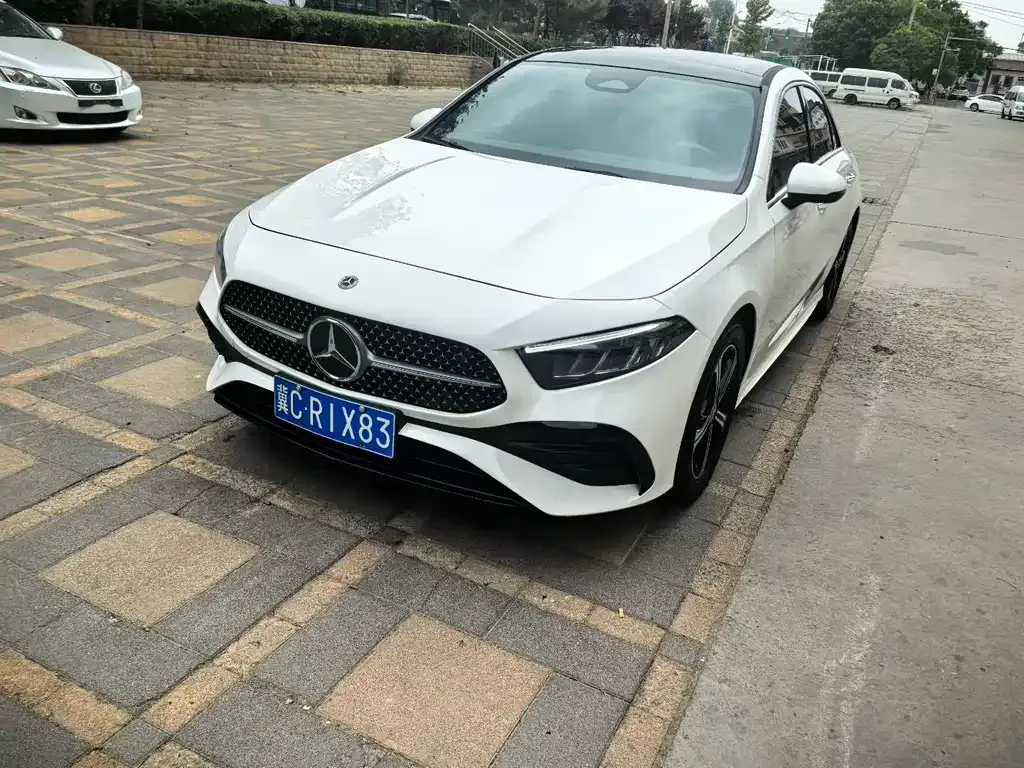 Mercedes-Benz A-Class — фото 1