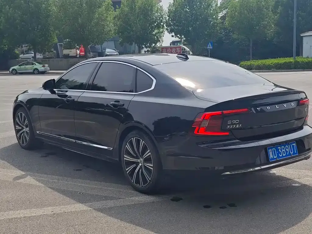 Volvo S90 — фото 8