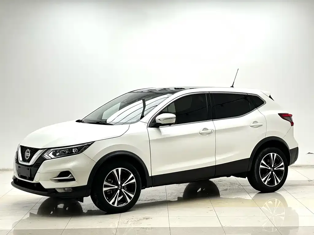 Nissan Qashqai — фото 1