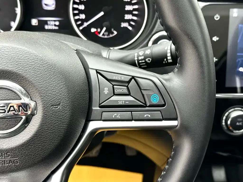 Nissan Qashqai — фото 10